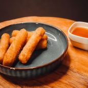 Mozzarella Cheese Sticks 5 Pcs
