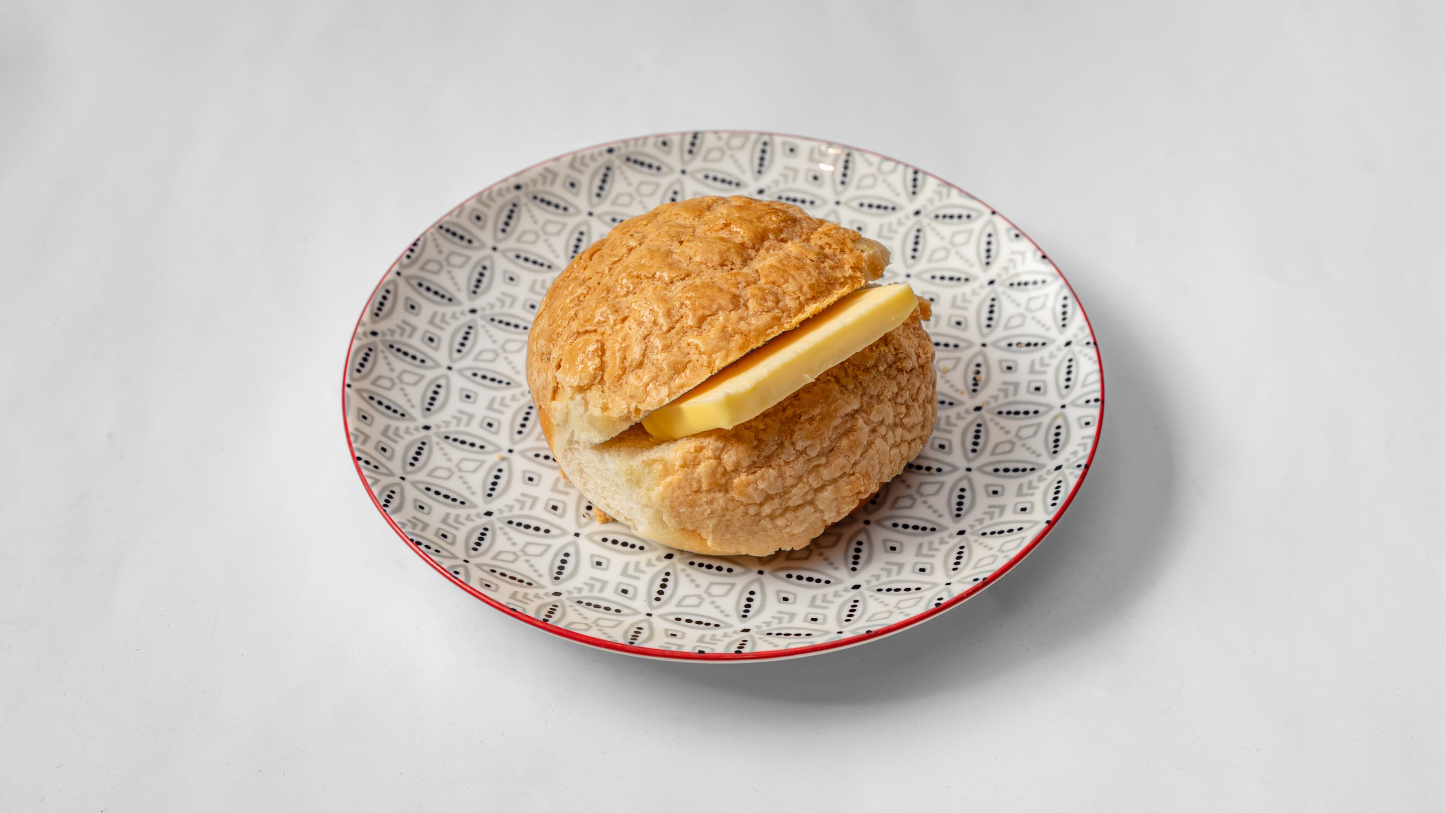 Pineapple Bun with Butter
