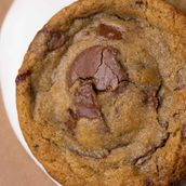 Chocolate chip cookie