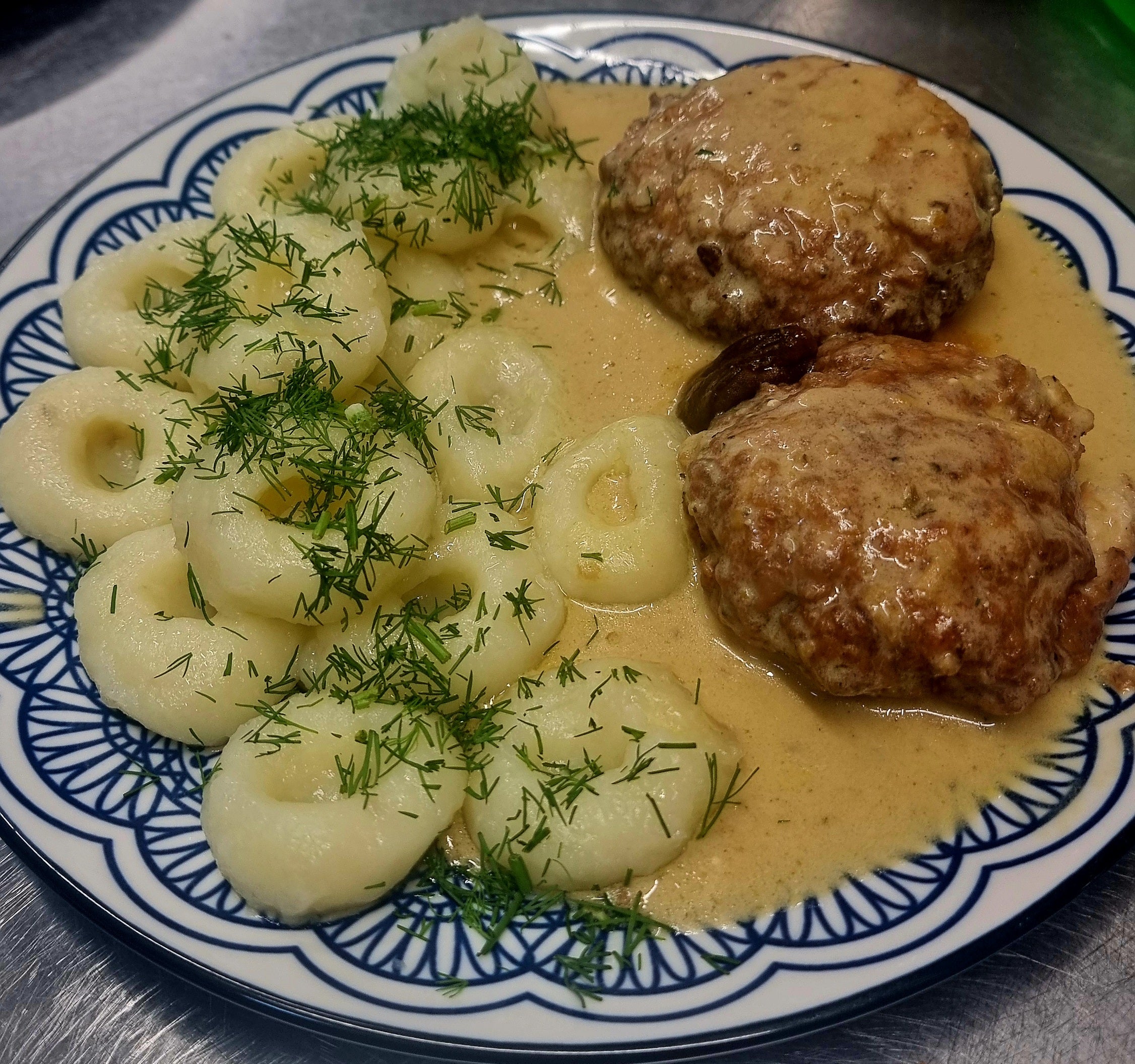Golden Piggy Restaurant