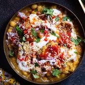 Aloo Tikki Chana Chole Chat