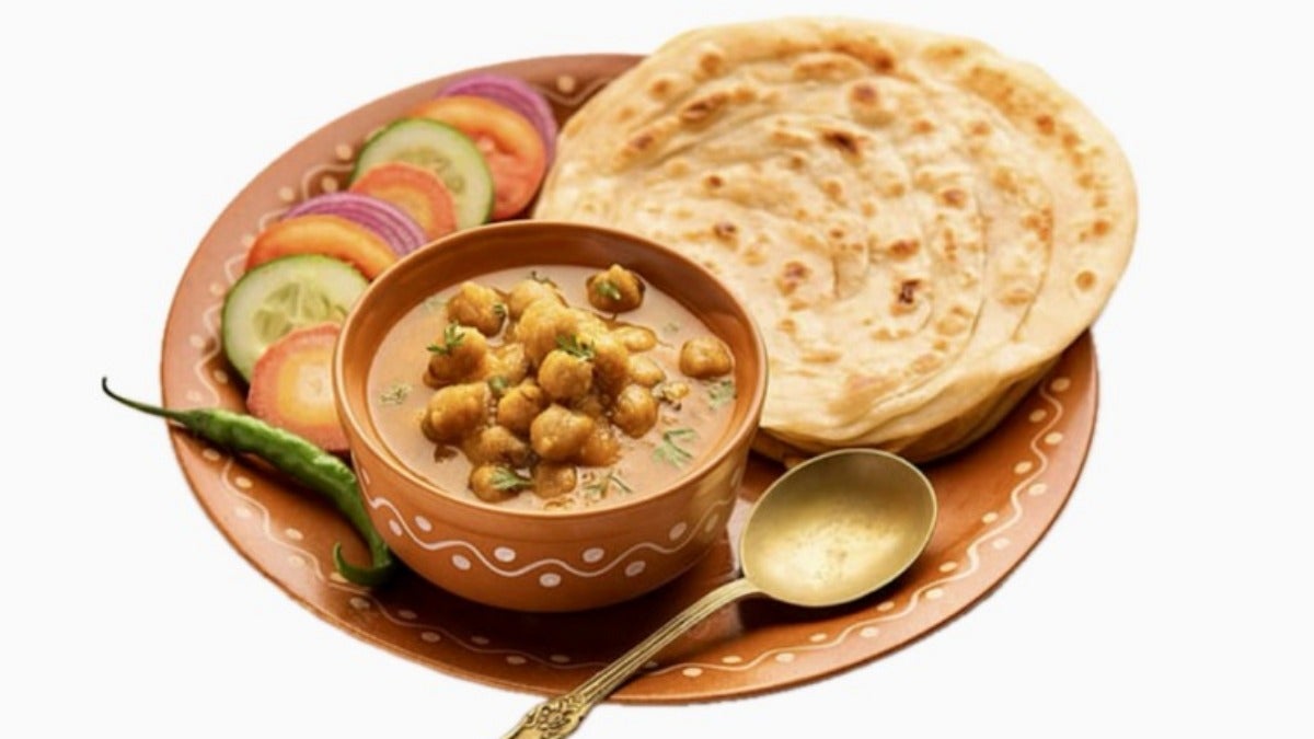 Lahori Chanay With Fresh Paratha
