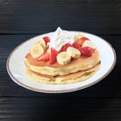 Banana Strawberry Pancake 