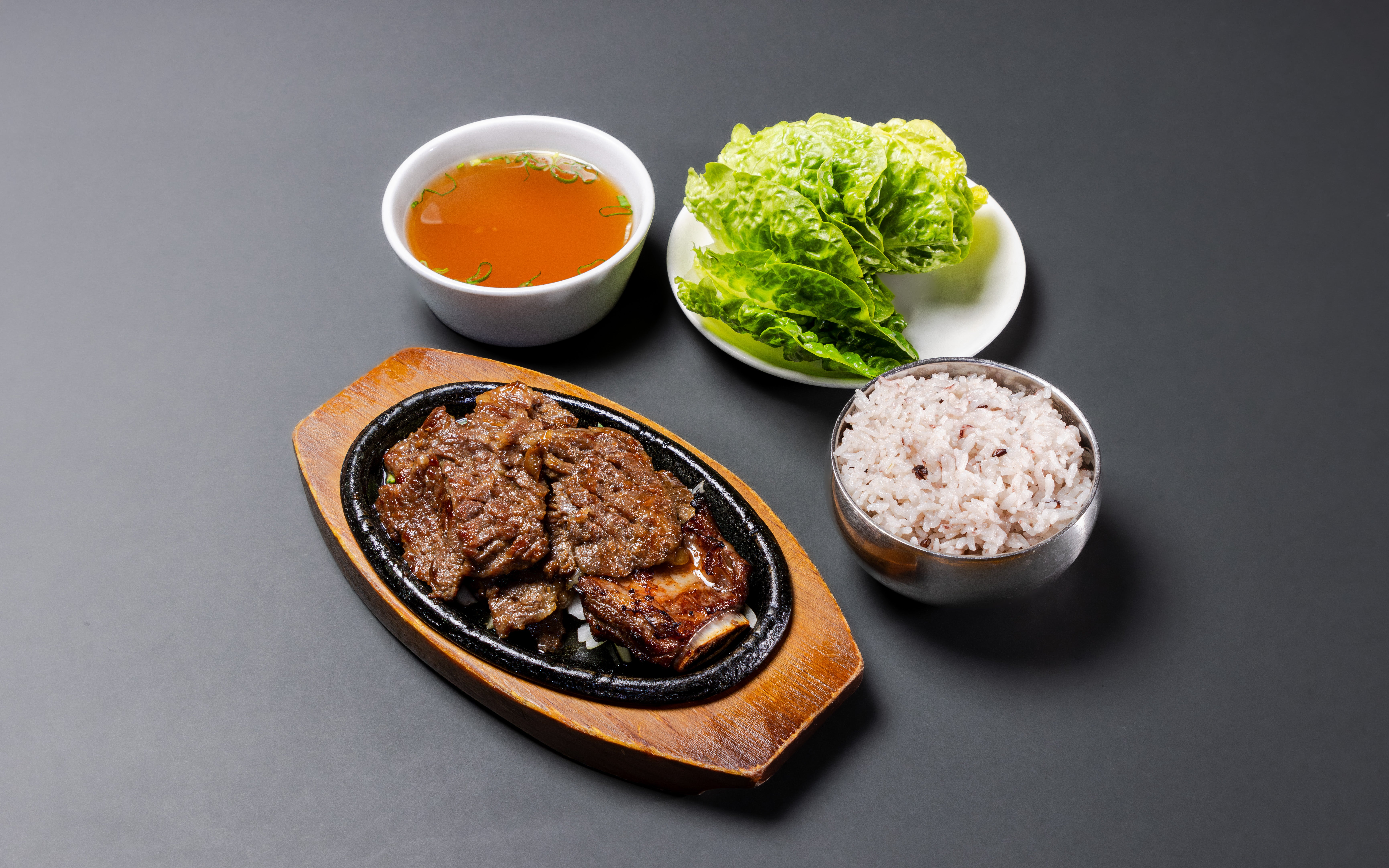 Beef Galbi Bento (Lettuce NOT included) 갈비 도시락