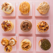 YUM Cinnabon Assortment 12 Pieces
