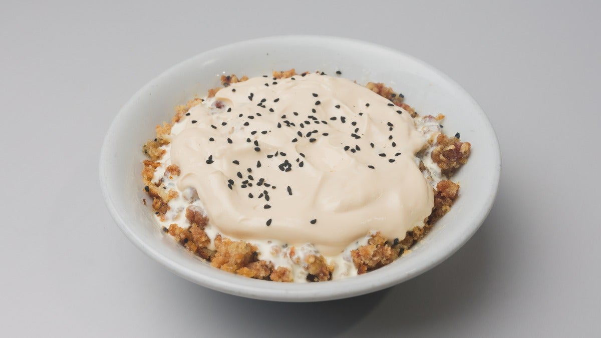 Areekah with Gashta Cream, Butter Ghee and a Drizzle of Honey