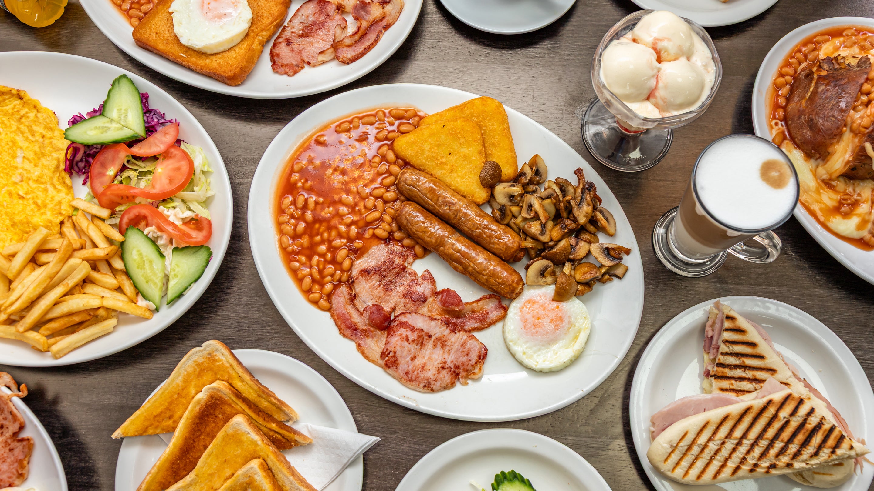 Alp's Cafe