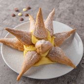 Custard Profiterole Small