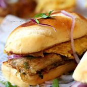Burger With Chicken Shami
