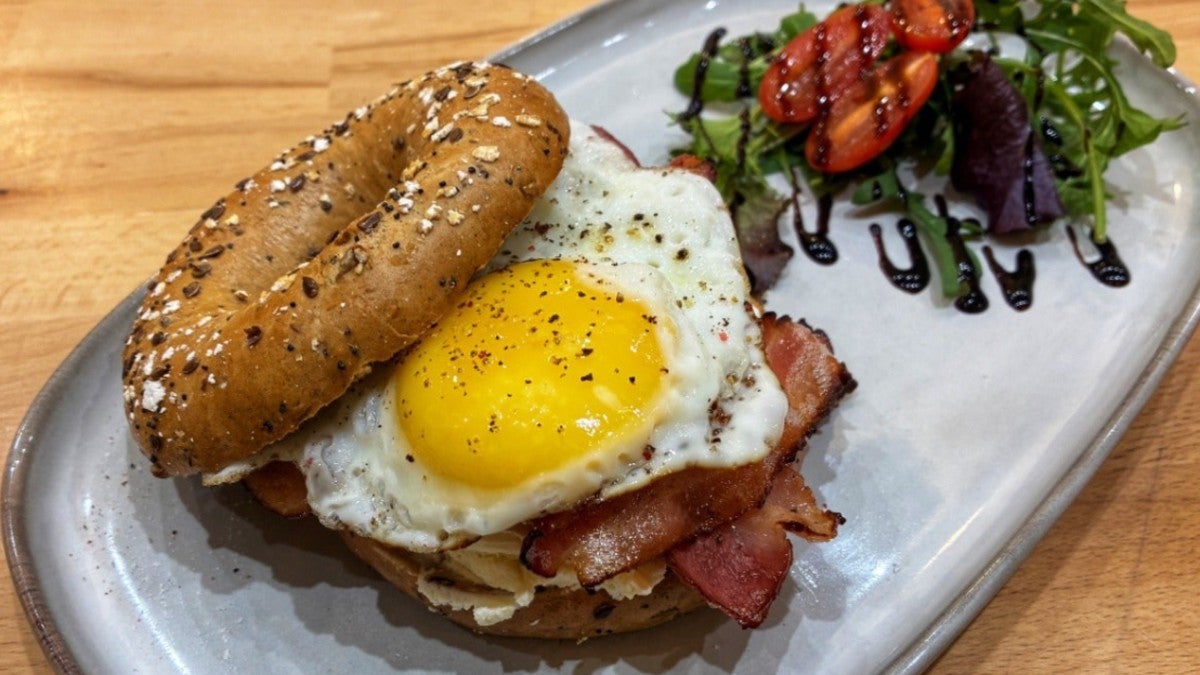 Bacon, Roasted pepper and Egg Bagel