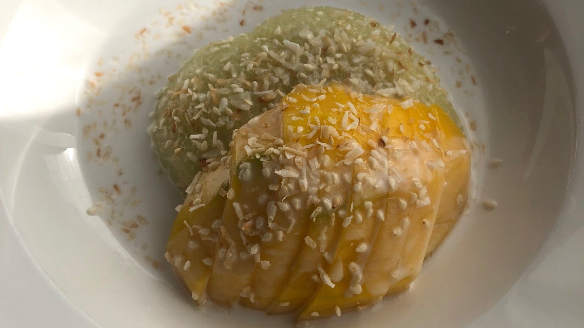 Mango Sticky Rice 芒果糯米飯