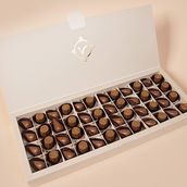 Dates And Rahash Chocolate Box