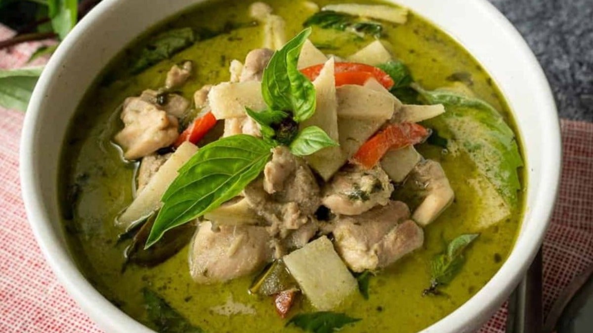 Green Curry (Chicken, Beef, Veg, Prawn) ��