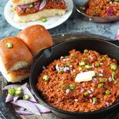 Mutton Keema with 2 Pav