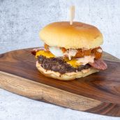 Mozza N’Bacon Beef Burger