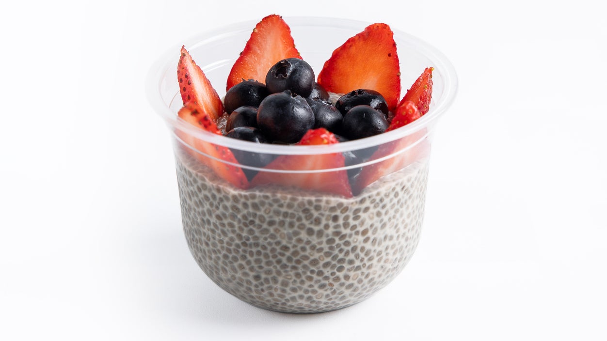 Berrylicious chia seed pudding 🫐🍓