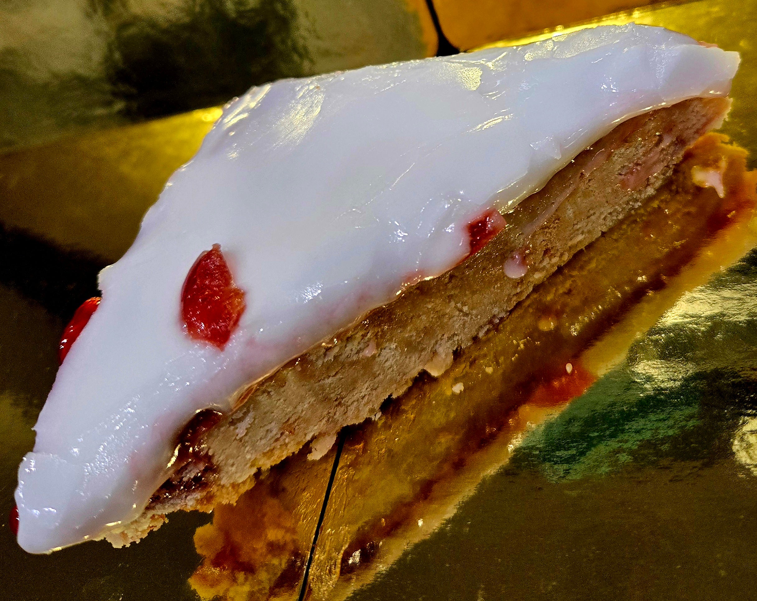 Bakewell no bake slice
