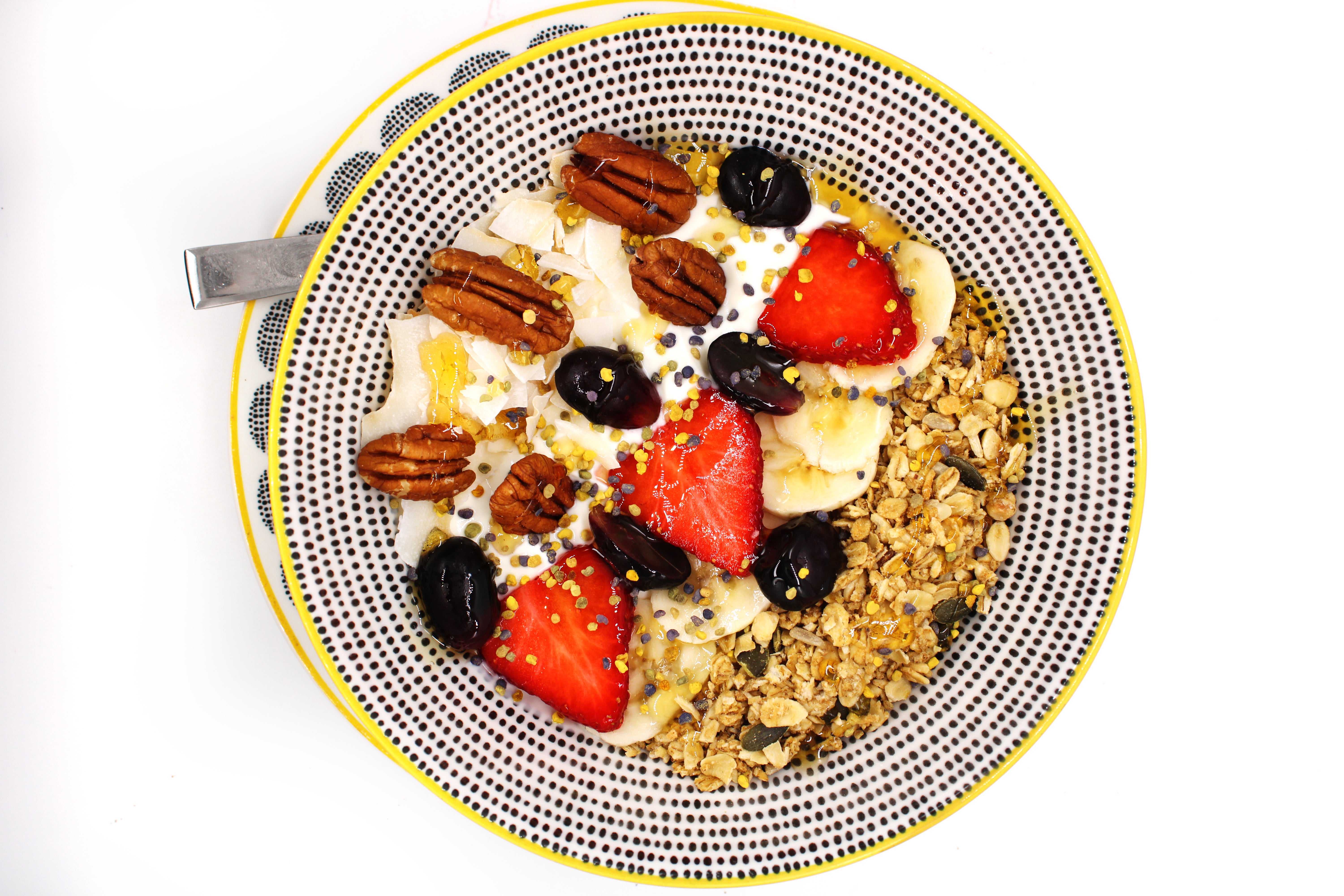 Greek Yoghurt & Granola Bowl