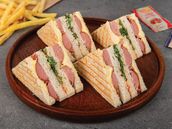 Hot Dog Club Sandwich
