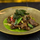 Stir Fried Garlic Holy Basil Beef ผัดกะเพราเนื้อ