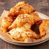 ALMOND CROISSANT