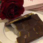 Pistachio Kunafa Thin Bar 