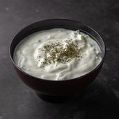 Yagurt with cucumber 