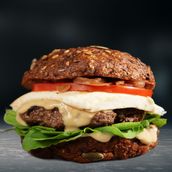 Halloumi Angus Supreme Burger
