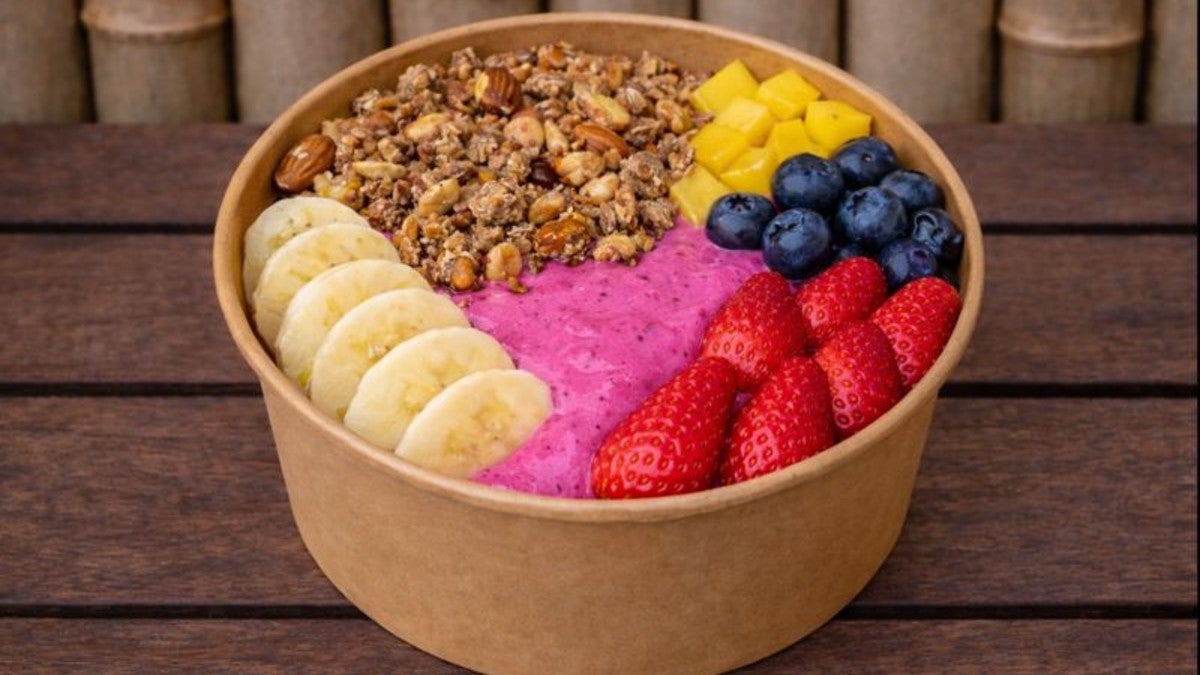 Dragon Fruit Smoothie Bowl