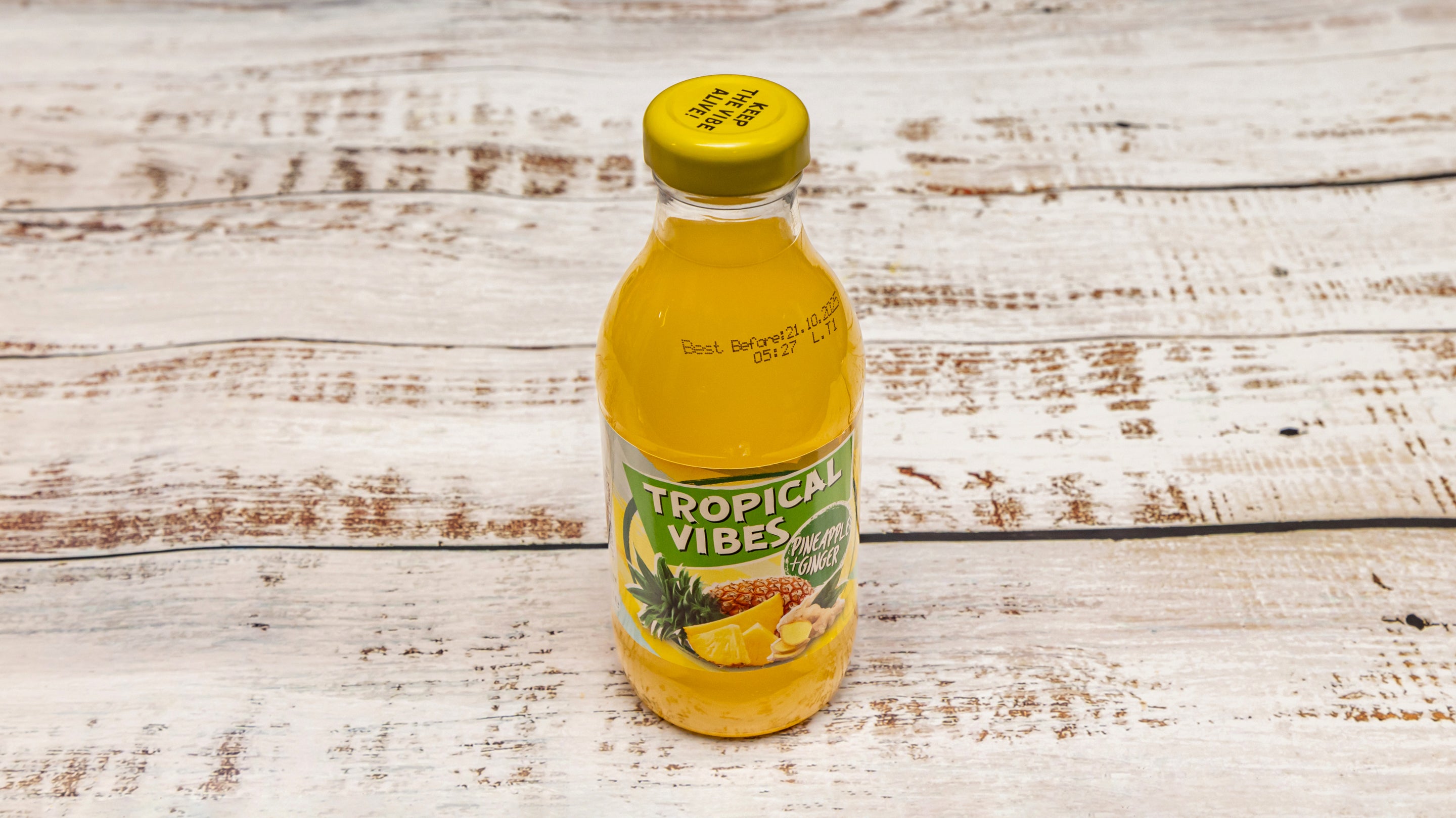 Tropical Vibe Pineapple & Ginger (still)