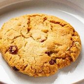 Oat & Golden Raisin Cookie