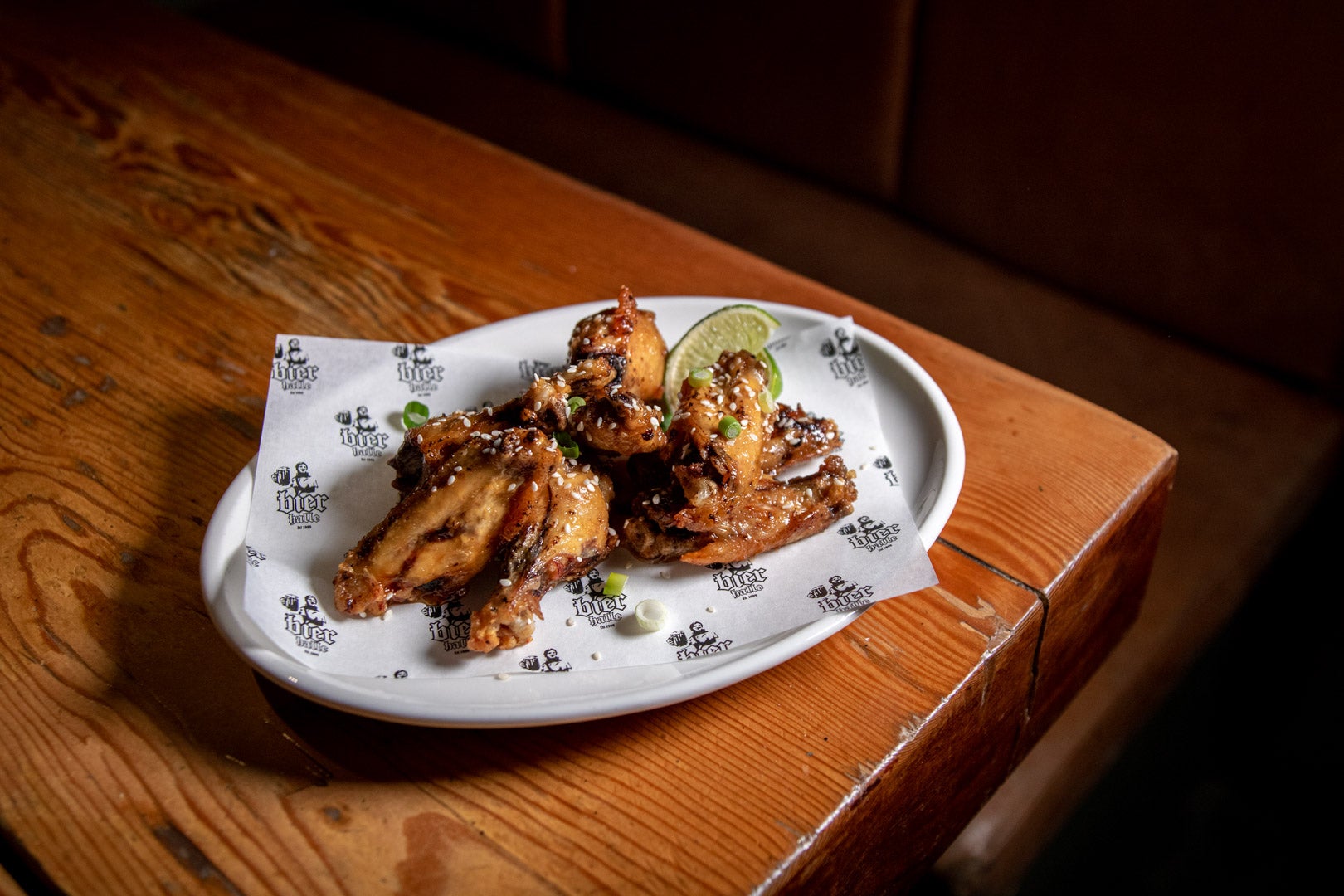 Honey Sriracha Wings (8 Pieces)