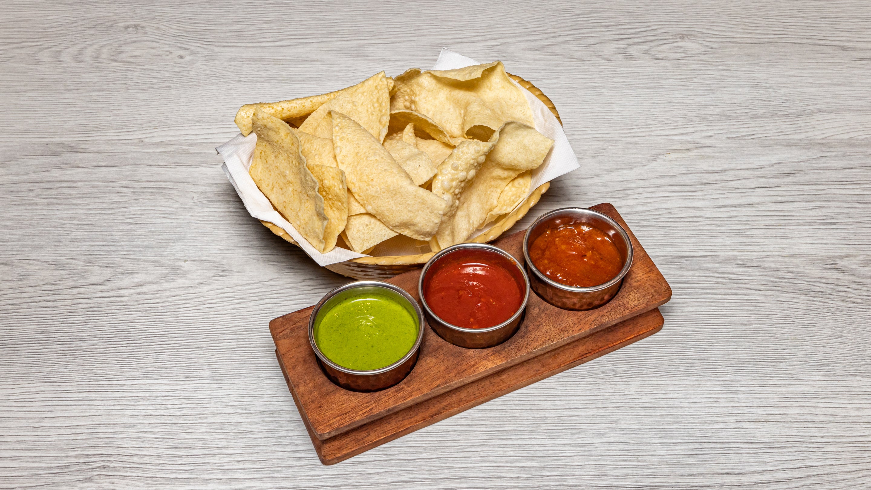 PAPADUMS BASKET & CHUTNEYS