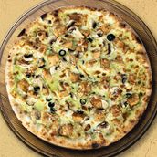 Chicken pistacio pizza