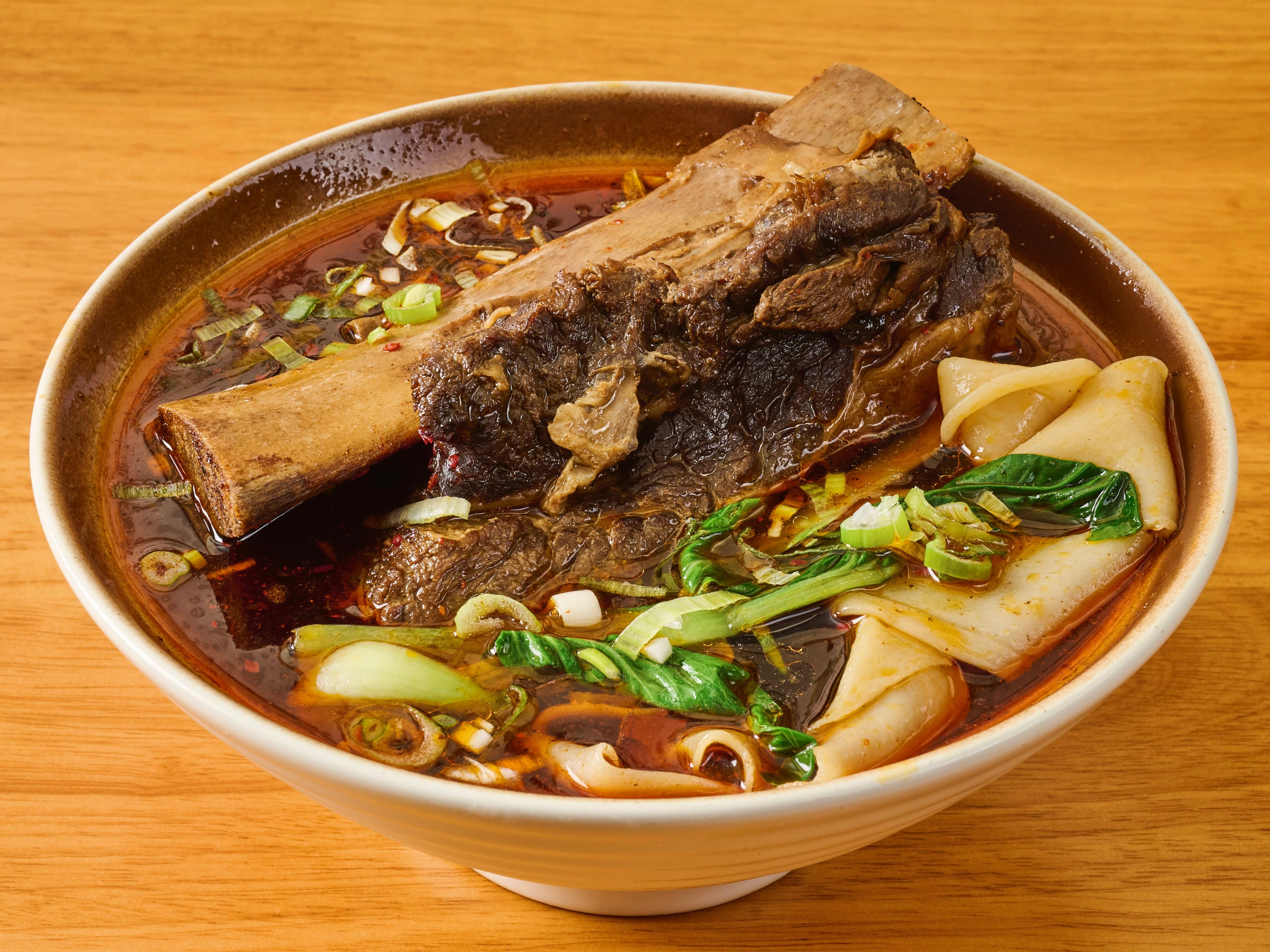 Braised Rib Soup Noodles 红烧牛肋排汤面