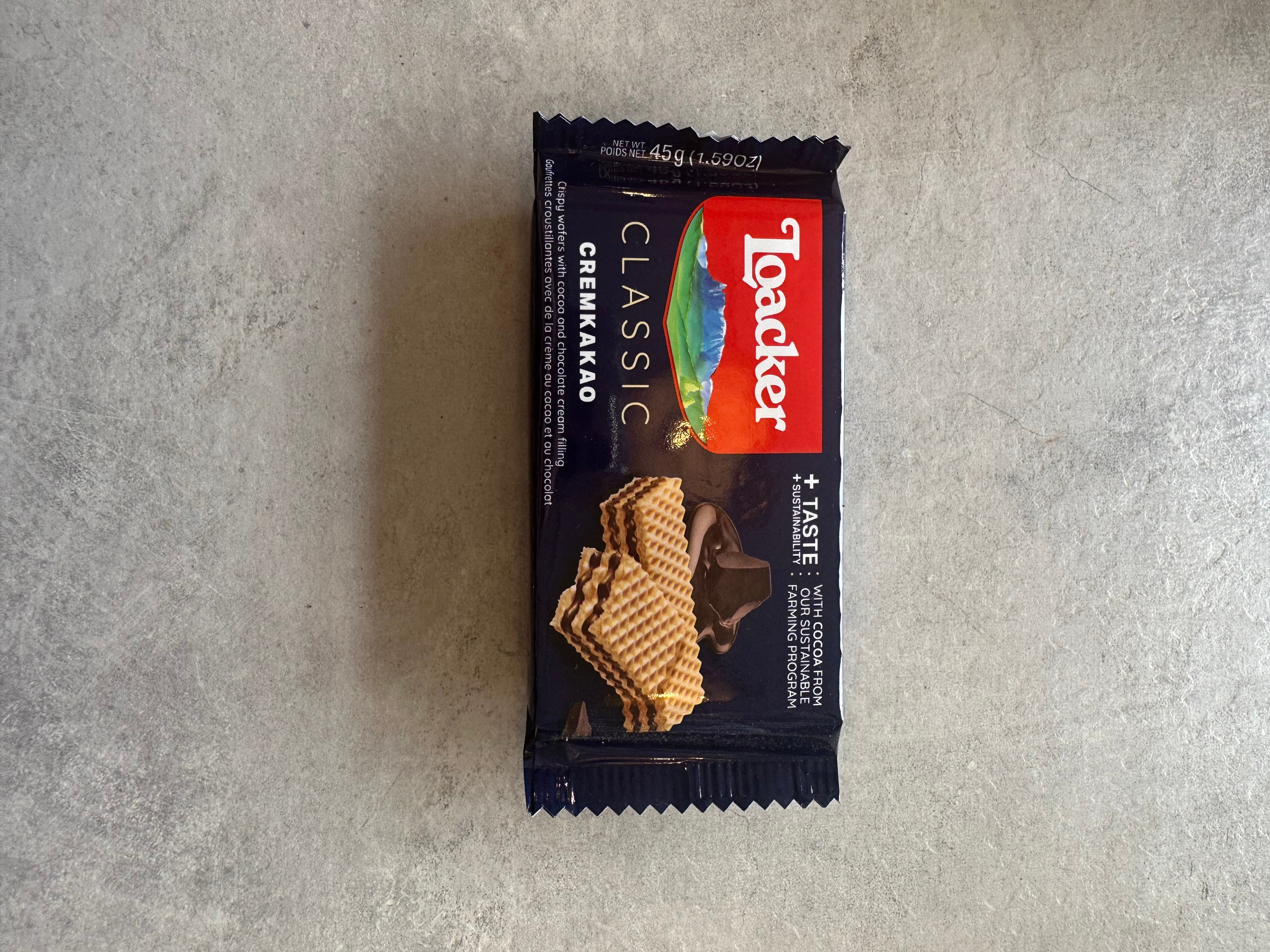 Loacker biscuits coca