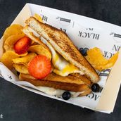 Four-cheese Toast