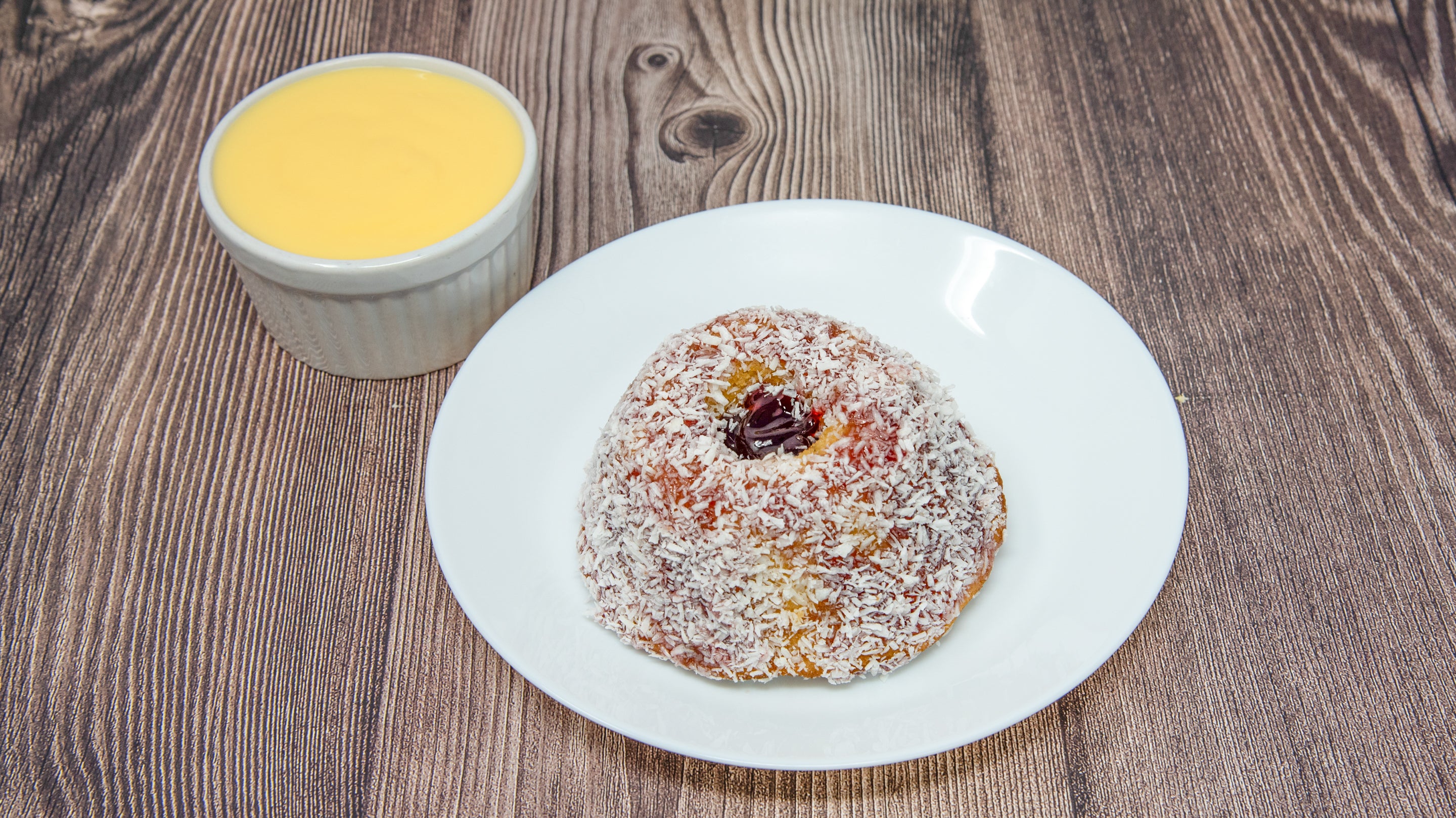 Jam Coconut Sponge