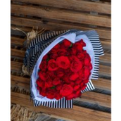 Hand Bouquet 60 Roses White And Black Wrapping 