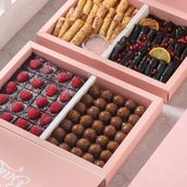 Box Brownie Berry With Lotus Ball And Box Warq Enab Musakhan 