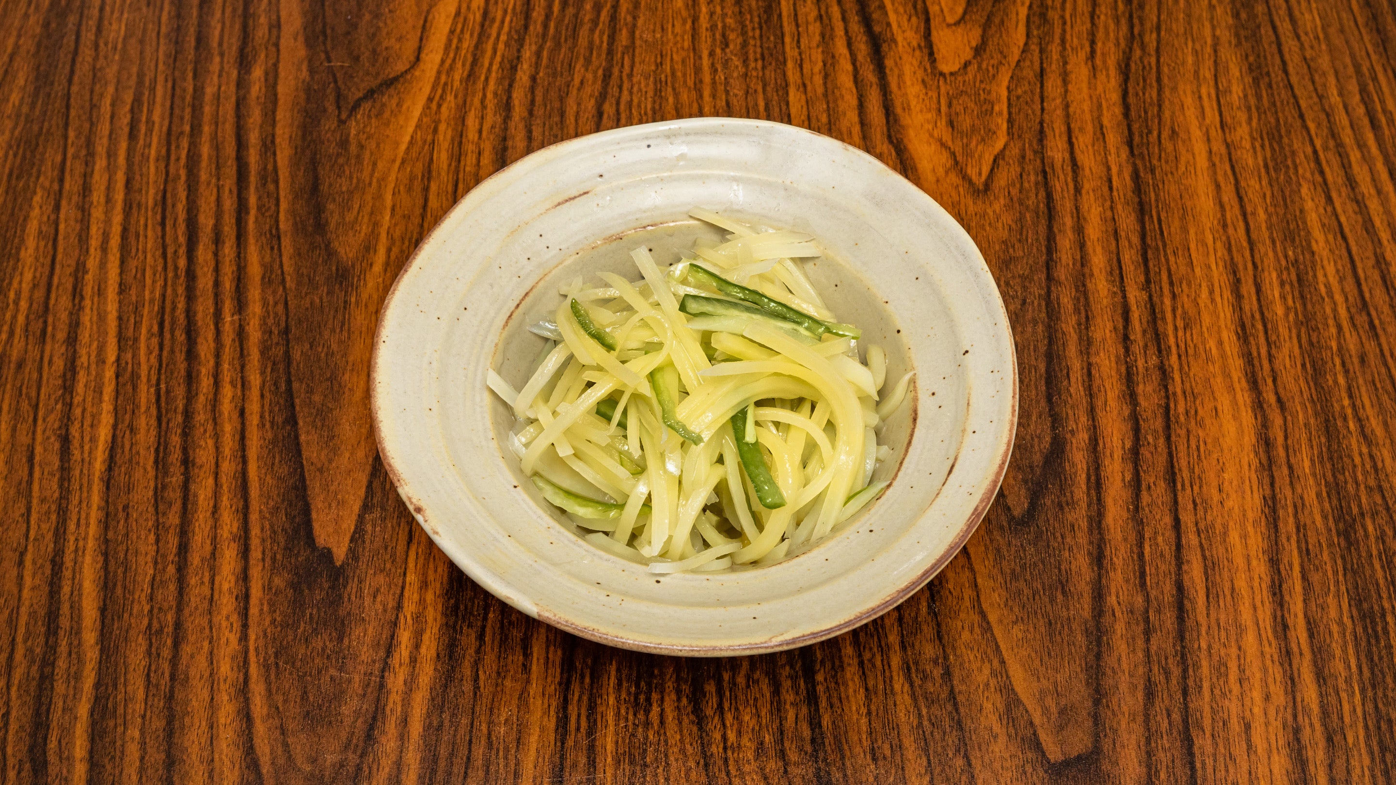 Shredded Potato With Chilli & Vinegar爽口土豆丝