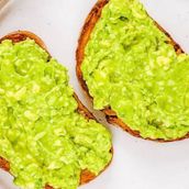 Avocado Toast With Mashed Avocado