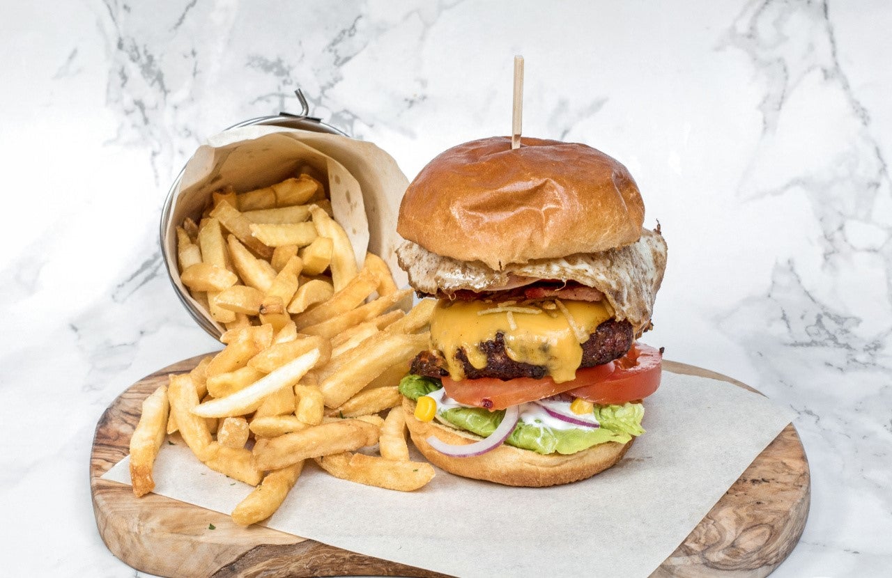 Brasilportu XL Burger + Fries