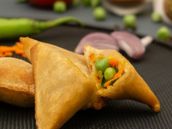 Chicken Vegetables Sambousek - 5 pieces