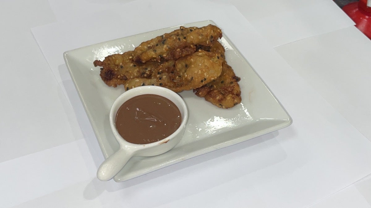 Banana fritters with chocolate sauce