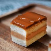  Mini Lotus Cake