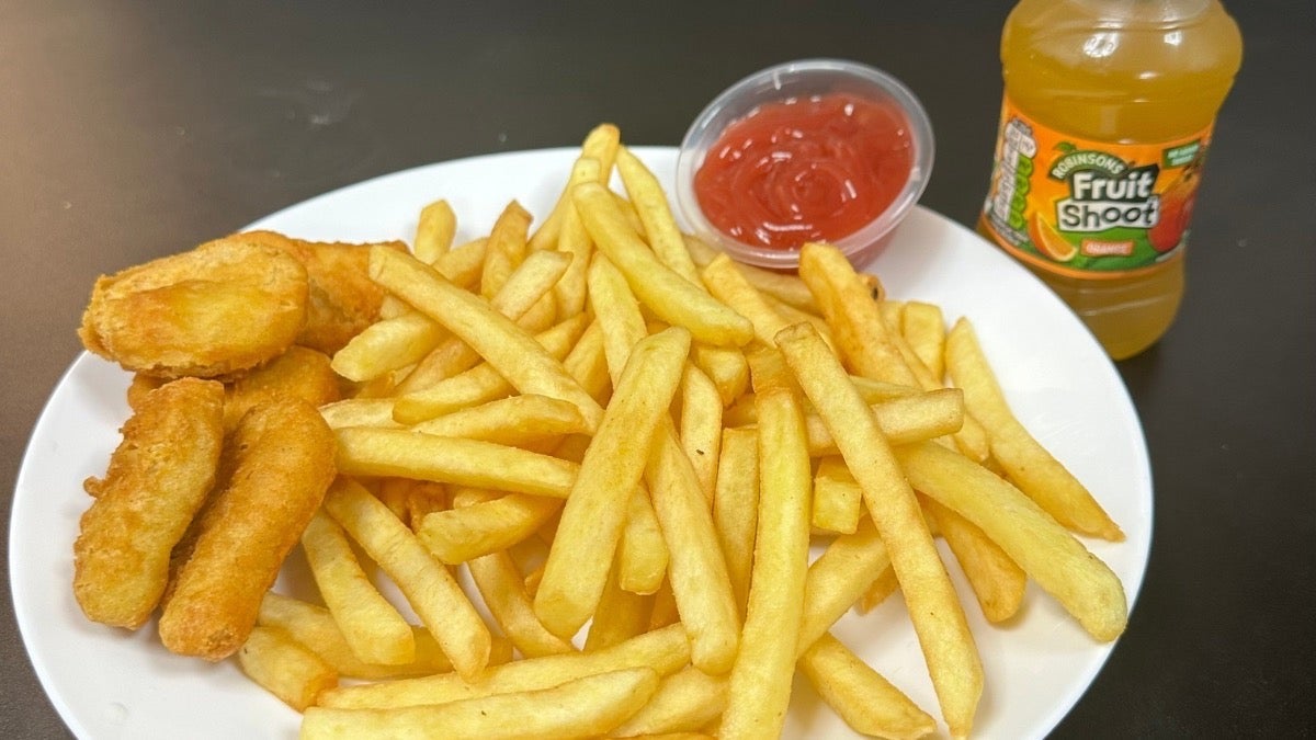 Chicken Nuggets with Chips & drink