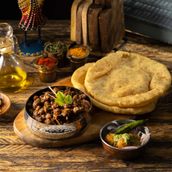 Paharganj Ke Chole Bhature