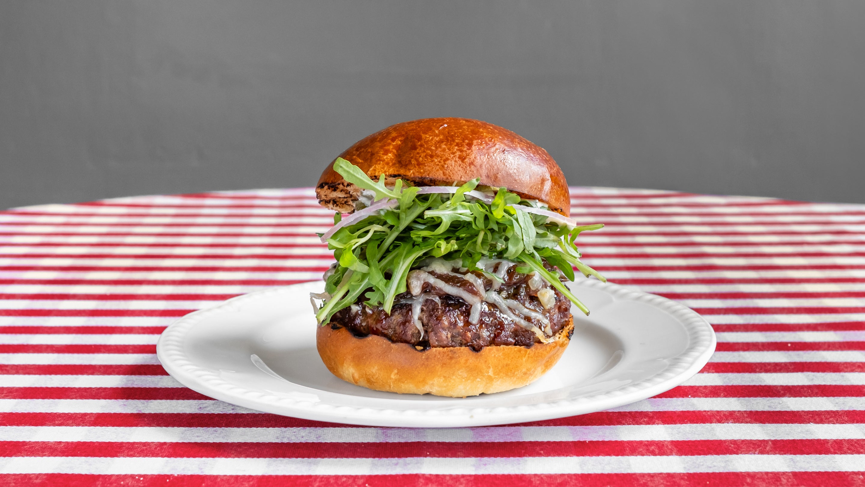 Classique Bistro Burger - Ultimate French Cheese Hamurger