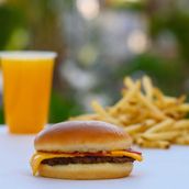 Kids Meal Classic Cheeseburger